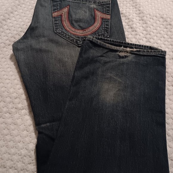 Tue Religion - Picture 5 of 5